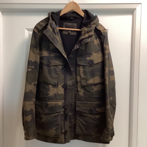 Banana Republic Mens Coat - Camo - Size Medium - Picture 1 of 2